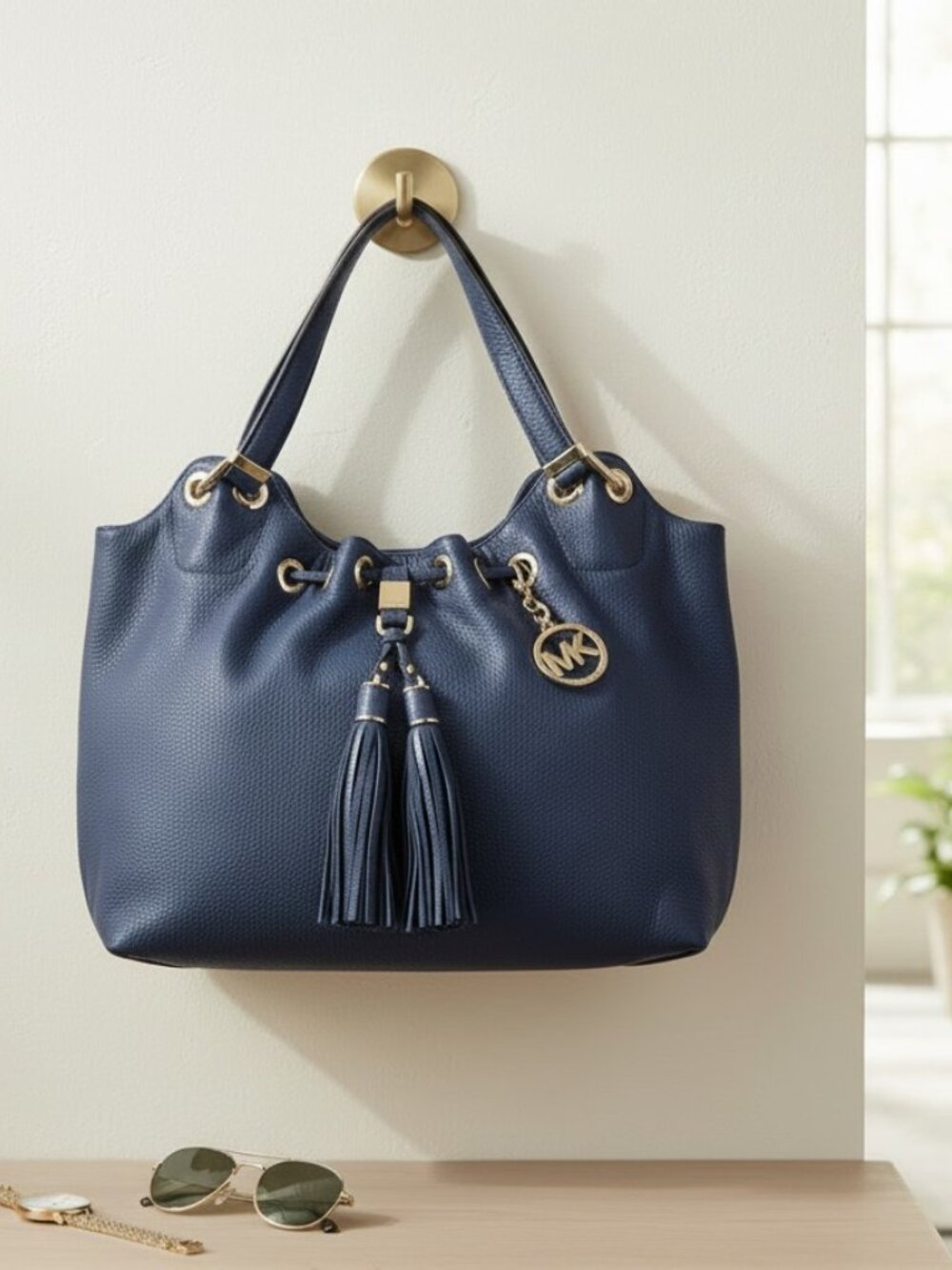 MICHAEL KORS Camden Large Navy Pebbled Leather Drawstring Hobo Shoulder Bag
